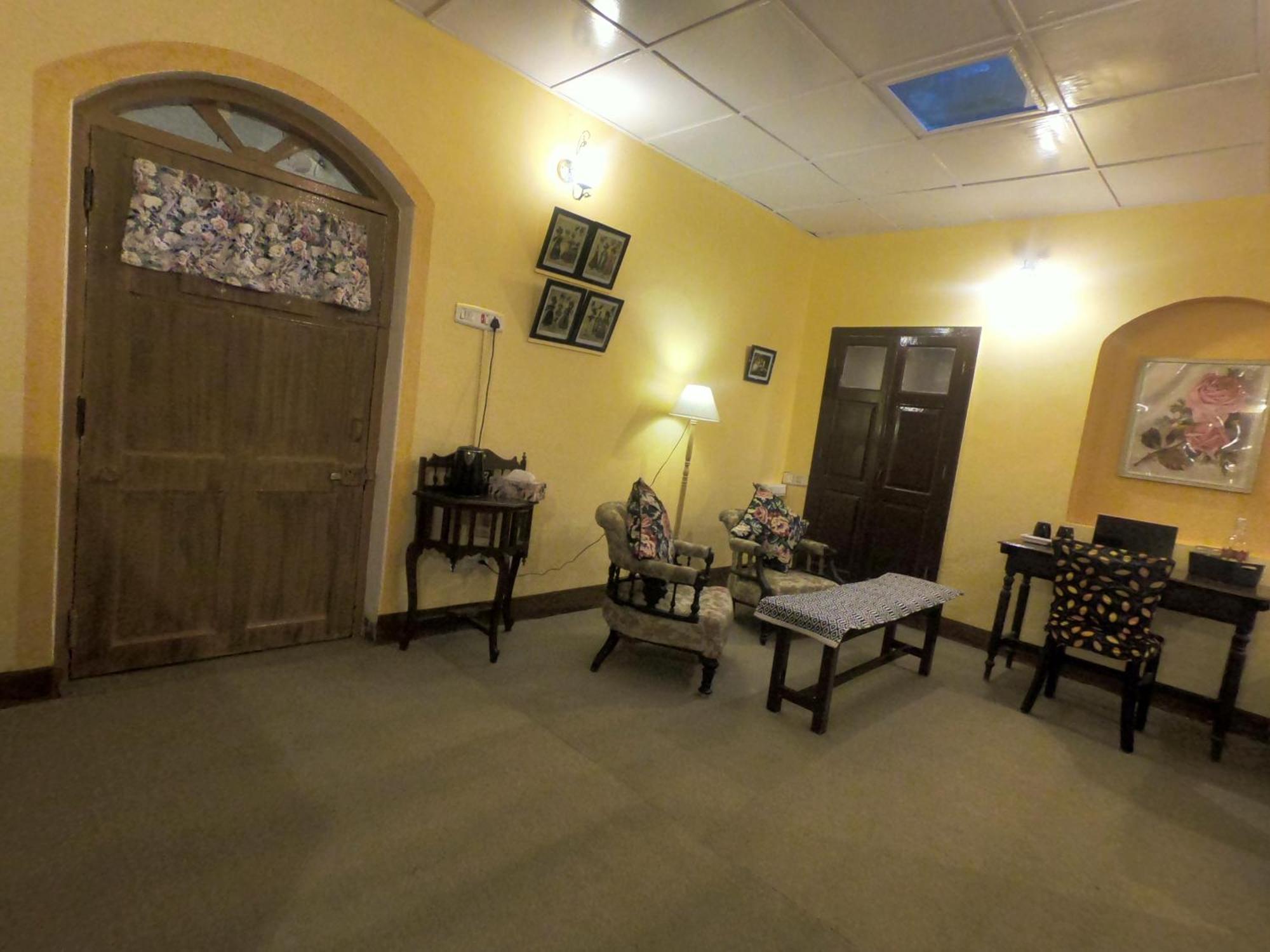 La Address Retreat - The Heritage Homestay 우티 외부 사진