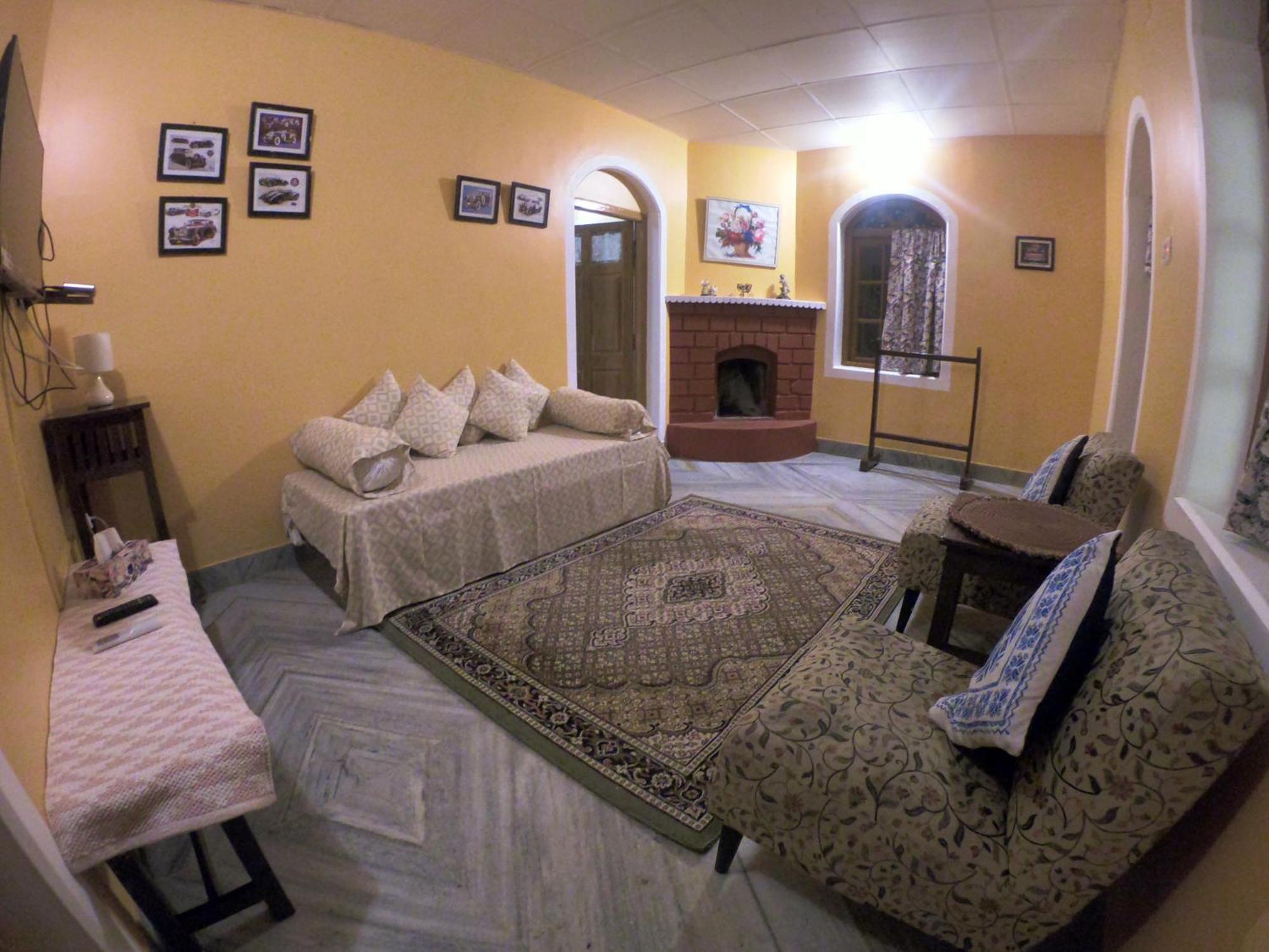 La Address Retreat - The Heritage Homestay 우티 외부 사진